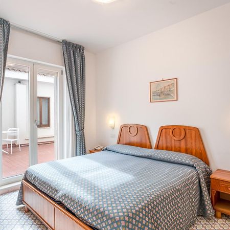 Hotel Eliseo Park'S Sant'Agnello Exterior photo